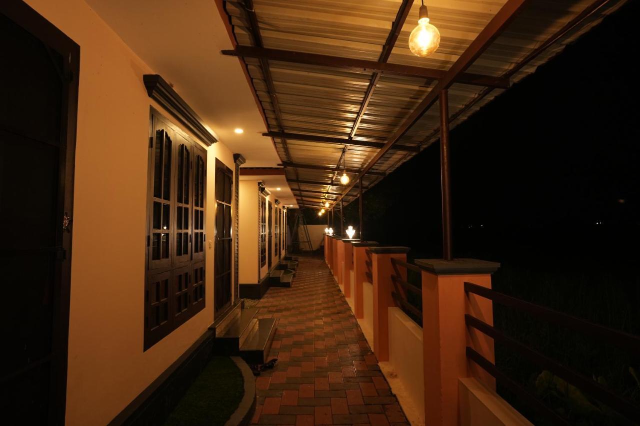 Lakeway Resorts Alappuzha Экстерьер фото